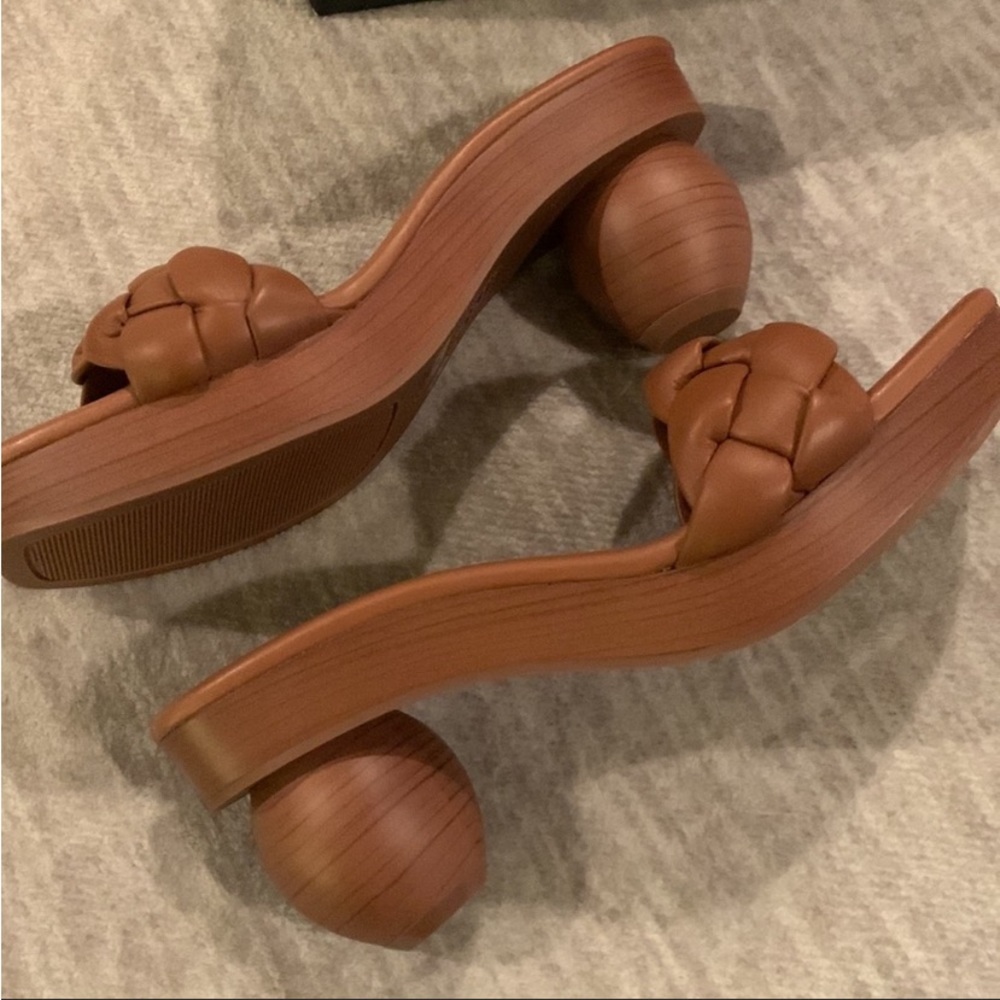 Brand new INC sandal / slippers brand new size 8